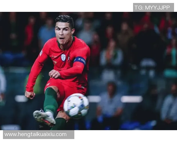 足球明星的花式踢球技巧揭秘展现足球艺术的魅力与激情